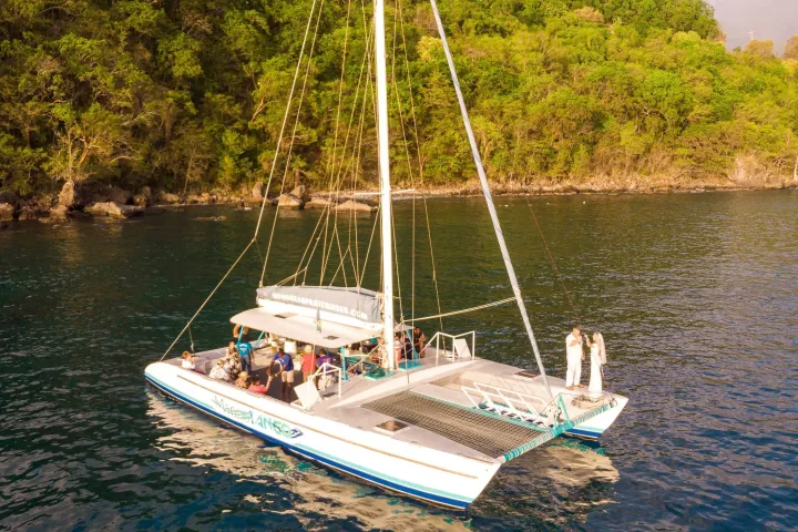 a small boat in a body of water